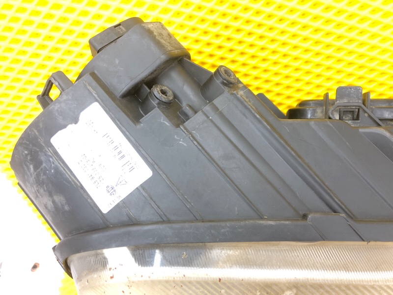 Фара Porsche Cayenne 2008 957