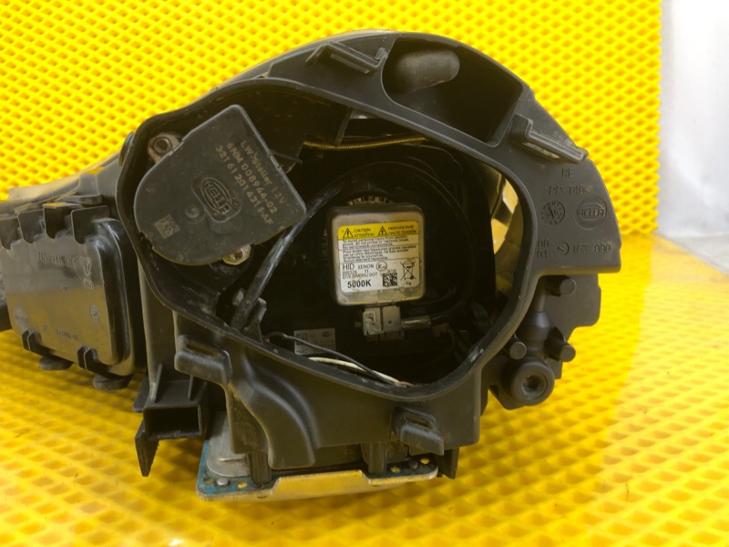 Фара Porsche Cayenne 2008 957