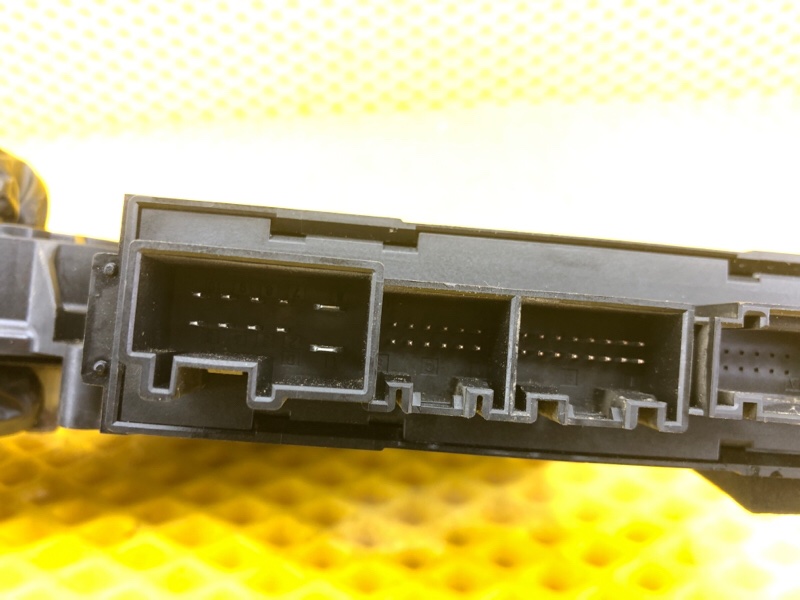 Мотор стеклоподъемника Porsche Cayenne 2008 957