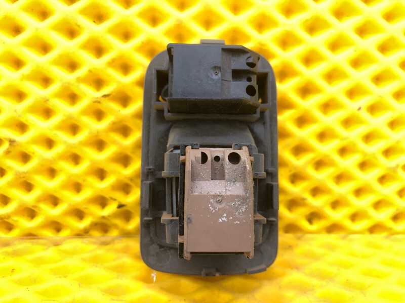 Кнопка стеклоподъемника Porsche Cayenne 2008 957