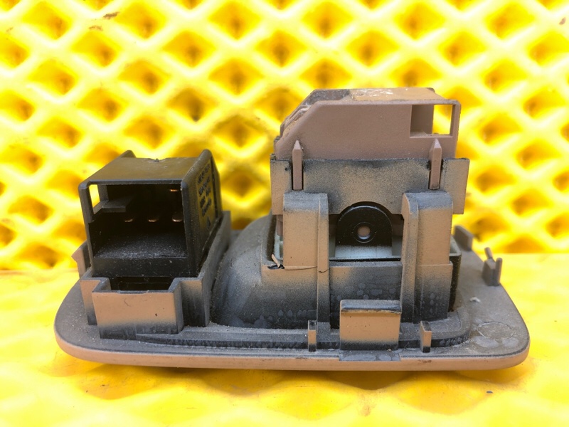 Кнопка стеклоподъемника Porsche Cayenne 2008 957