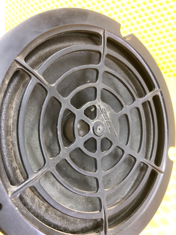 Динамик Porsche Cayenne 2008 957