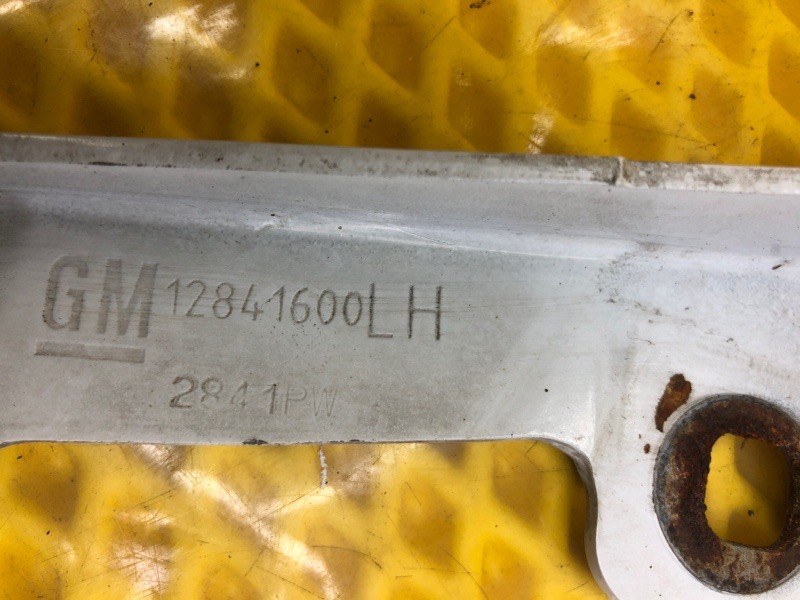 Петля капота левая Opel Insignia 2012 Седан