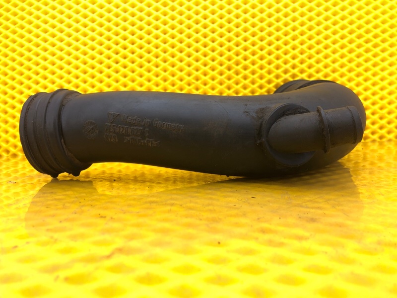 Патрубок интеркулера Porsche Cayenne 2008 957