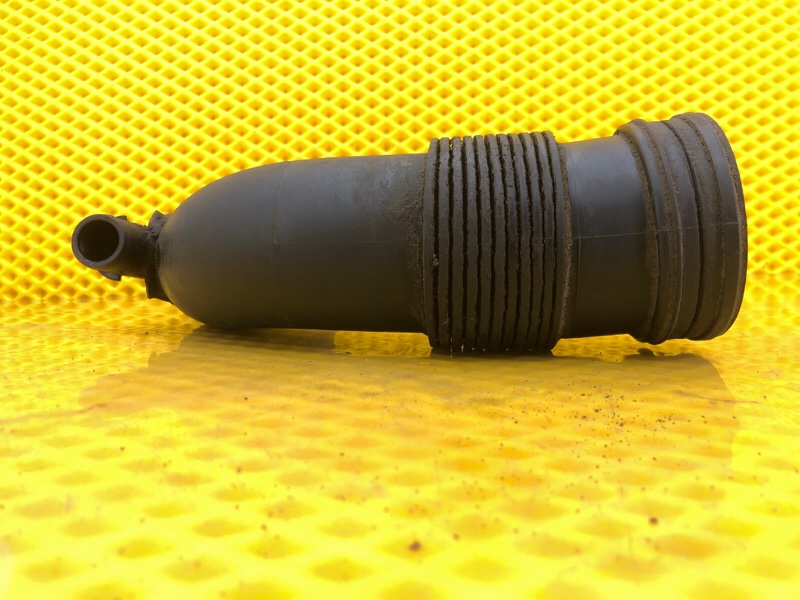 Патрубок интеркулера Porsche Cayenne 2008 957