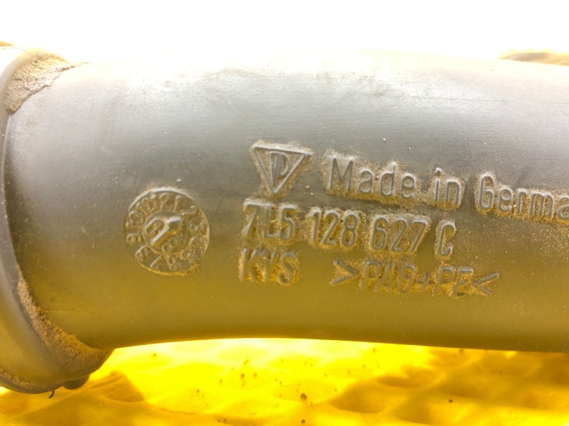 Патрубок интеркулера Porsche Cayenne 2008 957