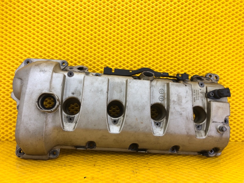 Крышка клапанная Porsche Cayenne 2008 957