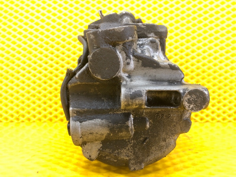 Компрессор кондиционера Porsche Cayenne 2008 957