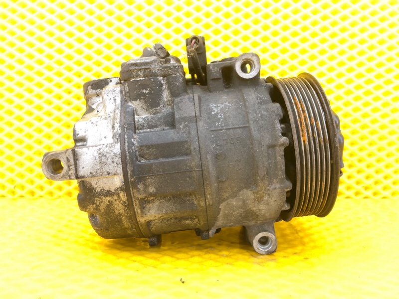 Компрессор кондиционера Porsche Cayenne 2008 957