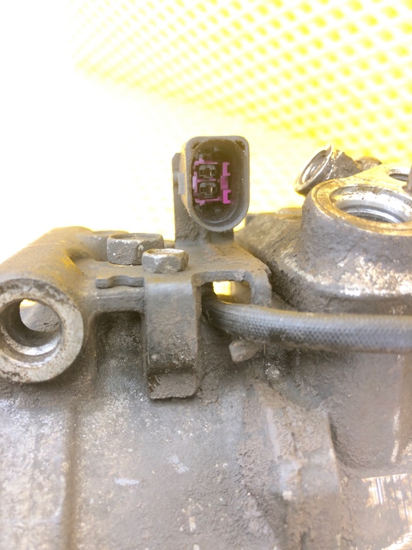 Компрессор кондиционера Porsche Cayenne 2008 957