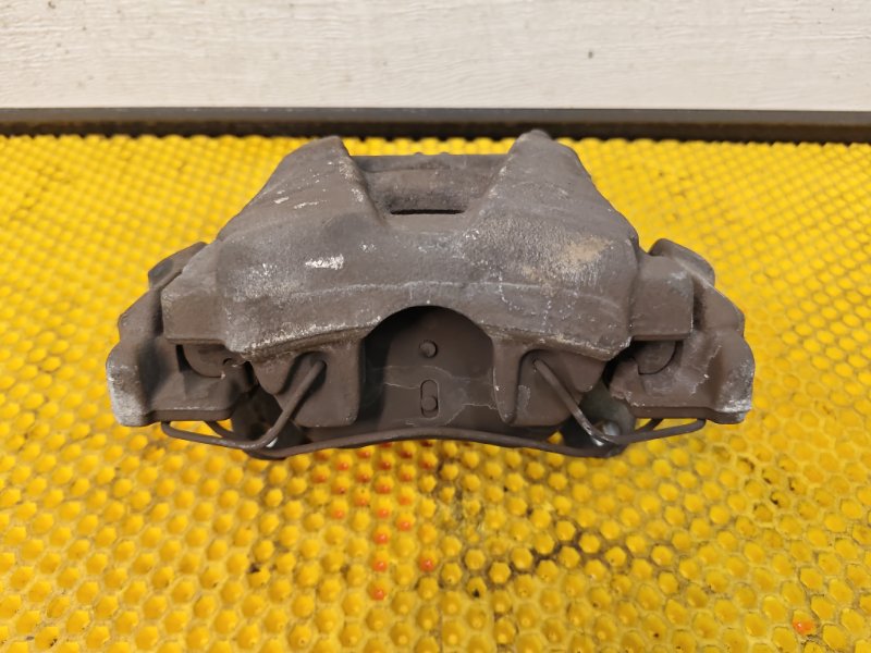 Суппорт передний левый Volkswagen Tiguan