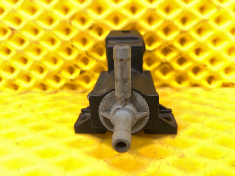 Клапан электромагнитный Porsche Cayenne 2008 957