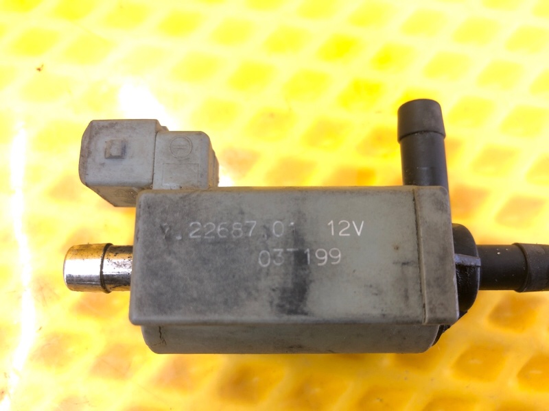 Клапан электромагнитный Porsche Cayenne 2008 957