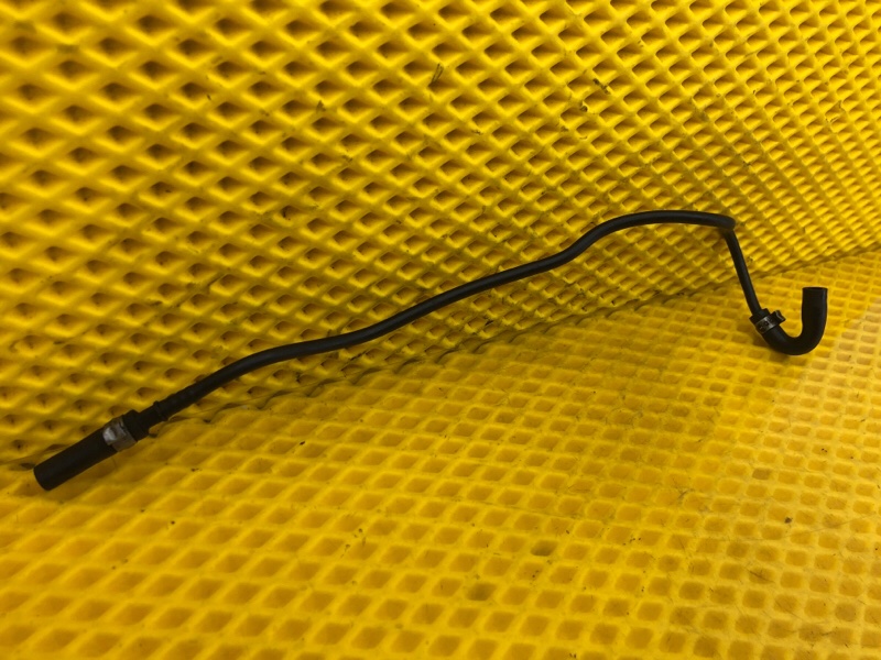 Трубка вакуумная Porsche Cayenne 2008 957