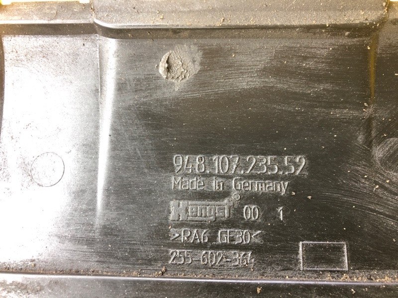 Маслоотделитель Porsche Cayenne 2008 957