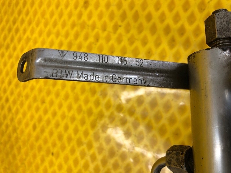 Рейка топливная (рампа) Porsche Cayenne 2008 957