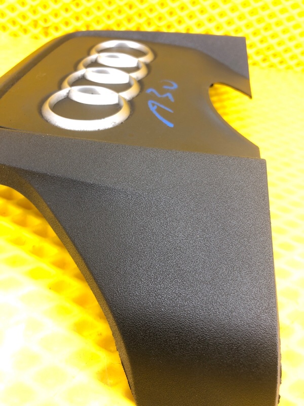 Крышка двигателя Audi Q7 2014 4L