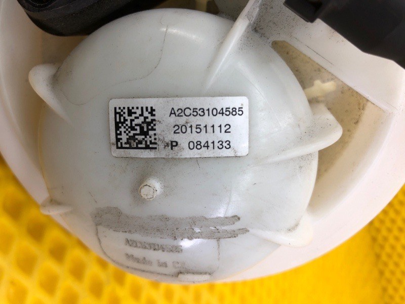 Топливный фильтр Audi Q7 2014 4L