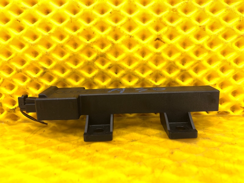 Антенна Audi Q7 2014 4L