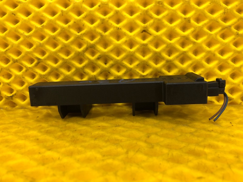 Антенна Audi Q7 2014 4L