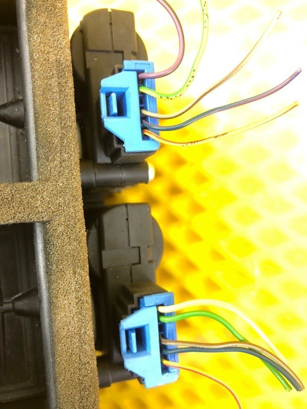 Дефлектор воздушный задний Audi Q7 2014 4L