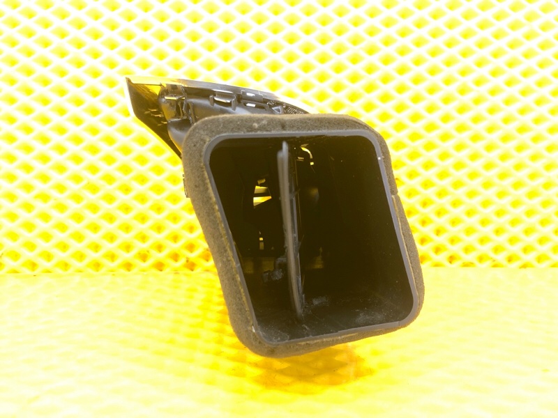 Дефлектор воздушный Audi Q7 2014 4L