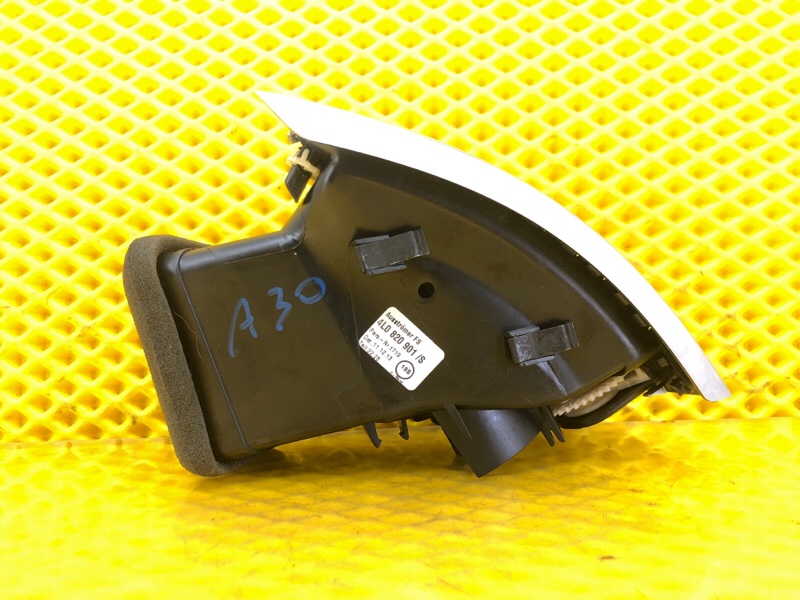 Дефлектор воздушный Audi Q7 2014 4L