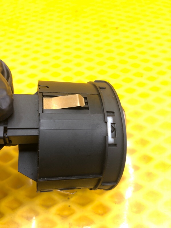 Переключатель света фар Audi Q7 2014 4L