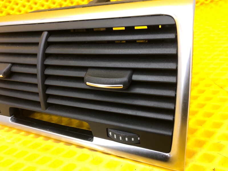 Дефлектор воздушный Audi Q7 2014 4L