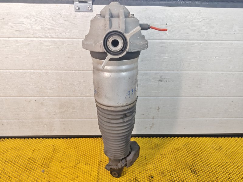 Пневмостойка , амортизатор Audi Q7 2014 4L
