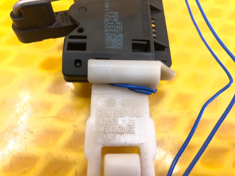 Датчик уровня топлива Audi Q7 2014 4L