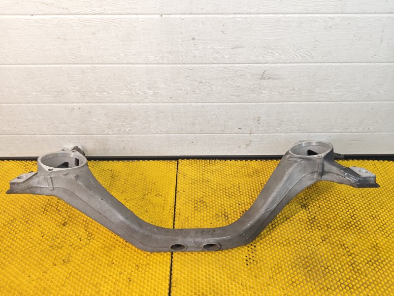 Кронштейн опоры двигателя Audi Q7 2014 4L