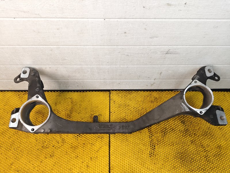 Кронштейн опоры двигателя Audi Q7 2014 4L