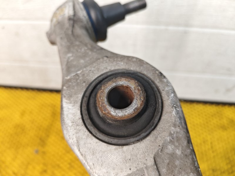 Рычаг передний нижний Audi Q7 2014 4L