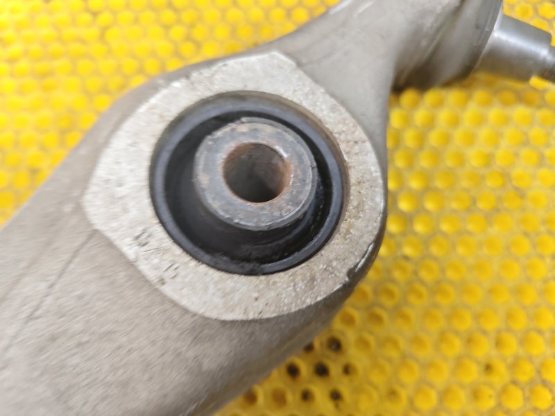 Рычаг передний нижний Audi Q7 2014 4L