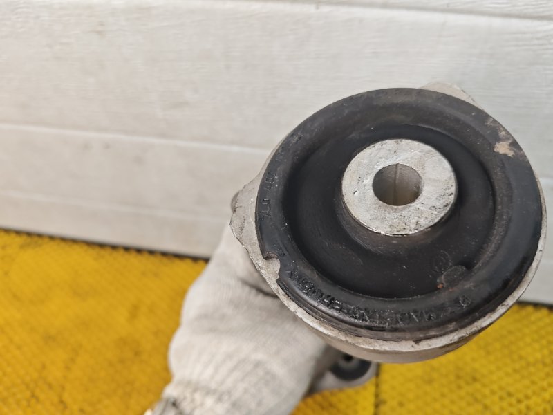 Рычаг передний нижний Audi Q7 2014 4L