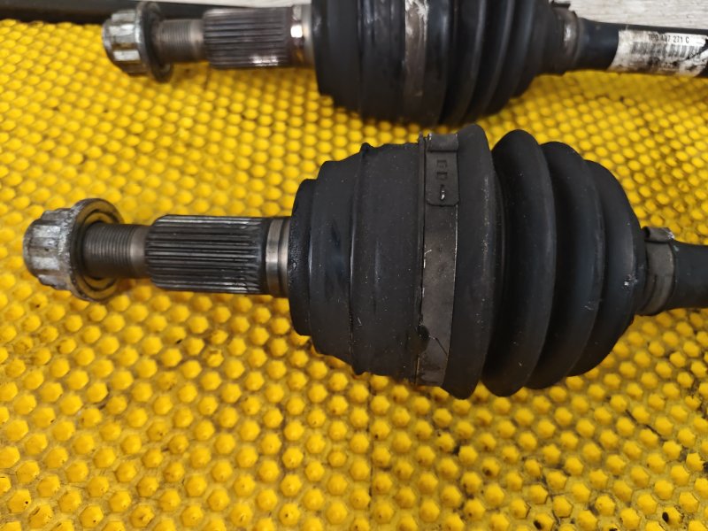 Привод передний Audi Q7 2014 4L