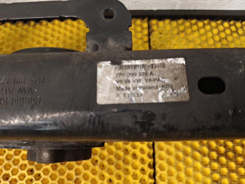 Кронштейн раздатки Audi Q7 2014 4L