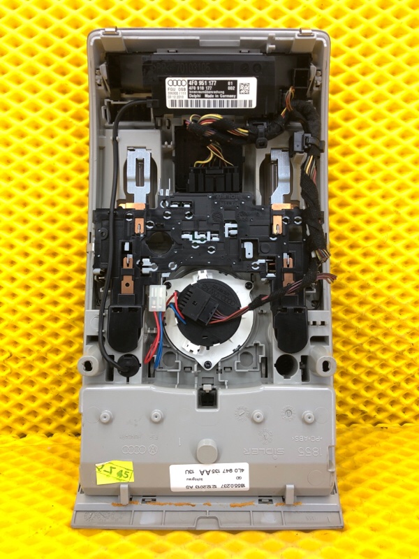 Плафон освещения салона Audi Q7 2014 4L