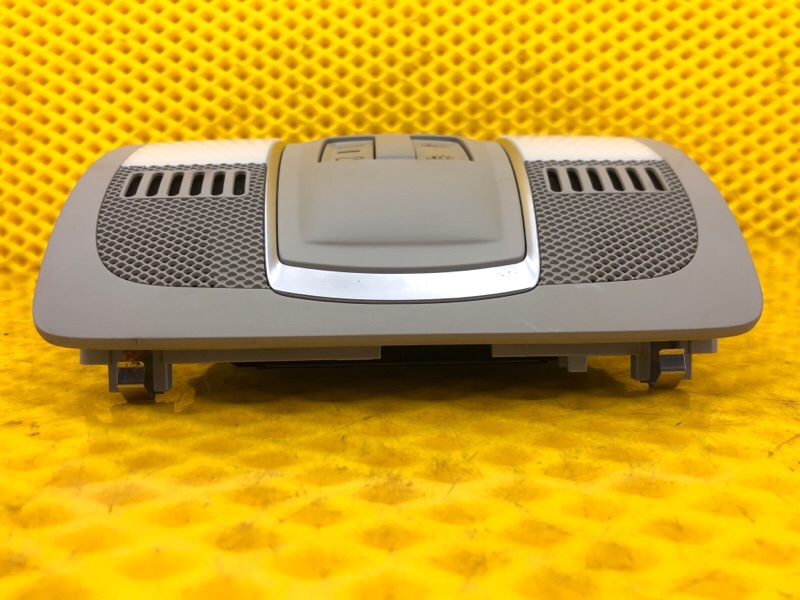 Плафон освещения салона Audi Q7 2014 4L