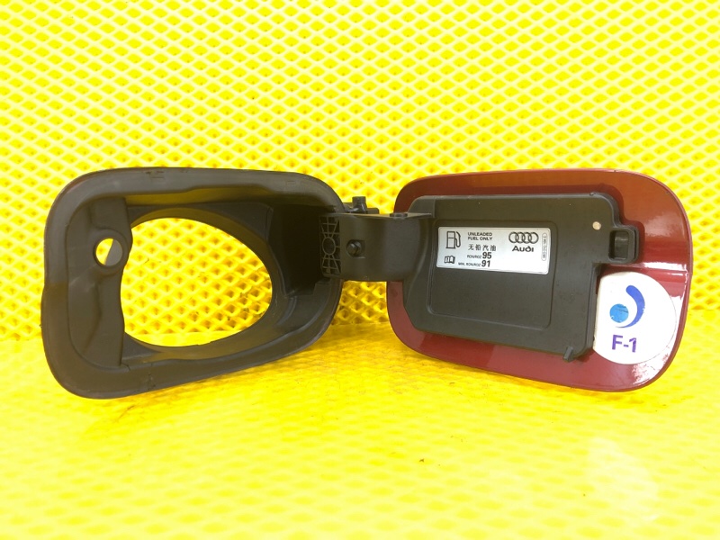 Лючок бензобака Audi Q7 2014 4L