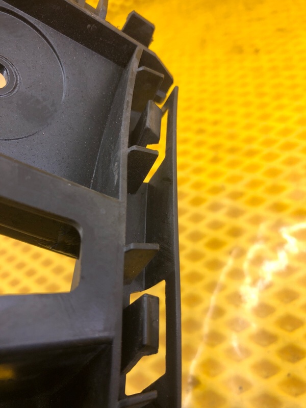 Кронштейн бампера Volkswagen Tiguan