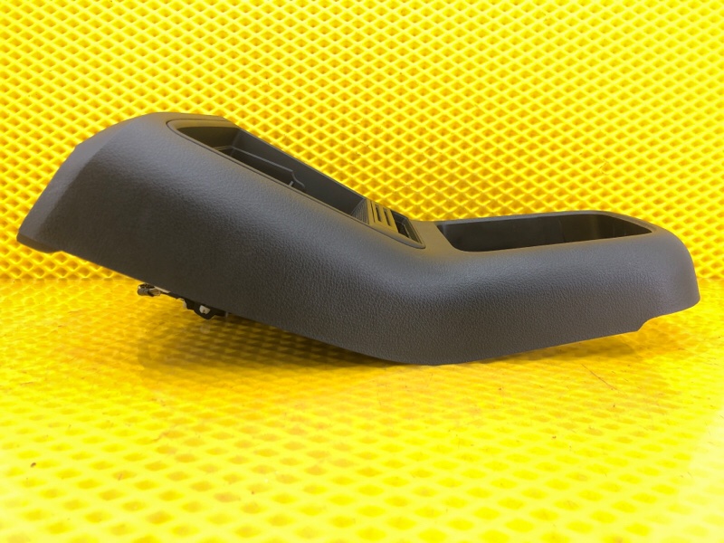 Центральная консоль Volkswagen Tiguan