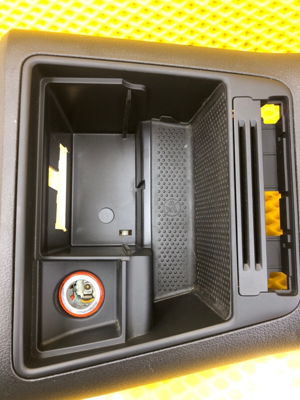 Центральная консоль Volkswagen Tiguan