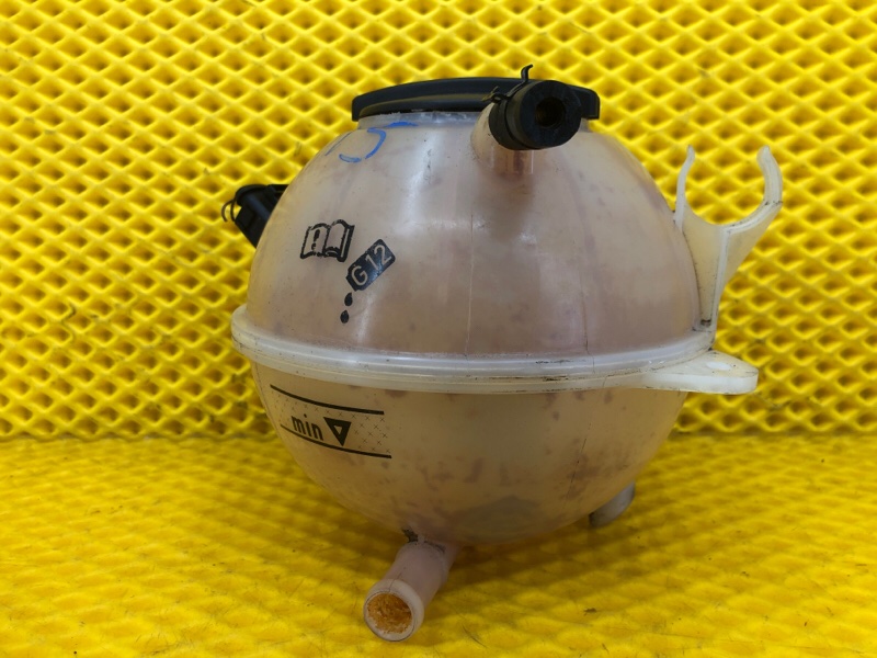 Бачок расширительный Volkswagen Tiguan