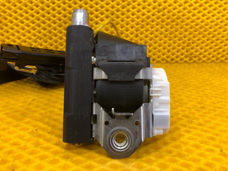 Ремень безопасности передний правый Volkswagen Tiguan