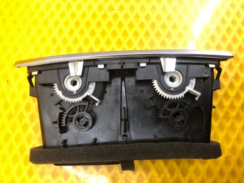 Дефлектор воздушный задний Audi Q7 2014 4L