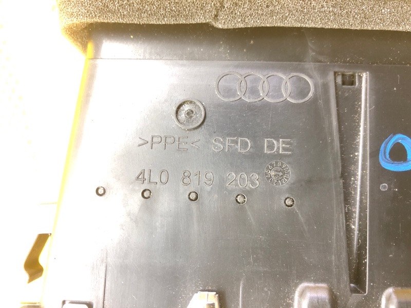 Дефлектор воздушный задний Audi Q7 2014 4L