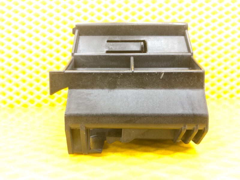 Кронштейн Audi Q7 2014 4L