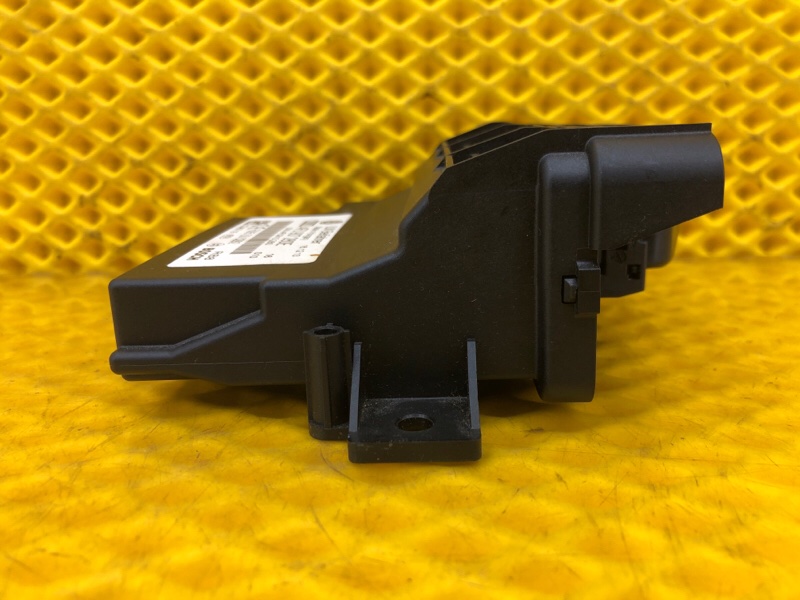 Блок управления бортовой сетью Audi Q7 2014 4L